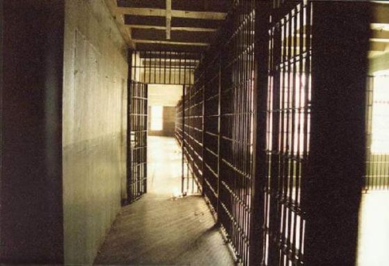 Prison2.jpg